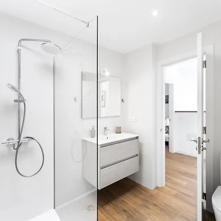 Desi Relaxing With Private Pool Villa