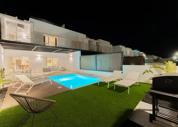 Desi Relaxing With Private Pool 빌라 플라야블랑카