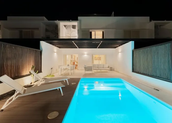 Desi Relaxing With Private Pool 빌라 플라야블랑카