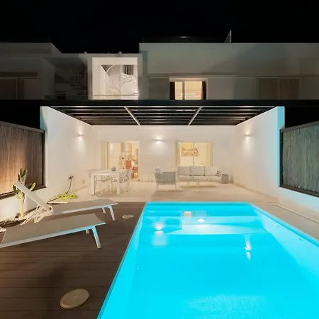 Desi Relaxing With Private Pool Villa Playa Blanca (Lanzarote)