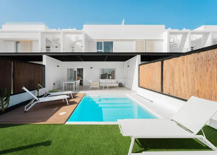 Desi Relaxing With Private Pool * Playa Blanca (Lanzarote)