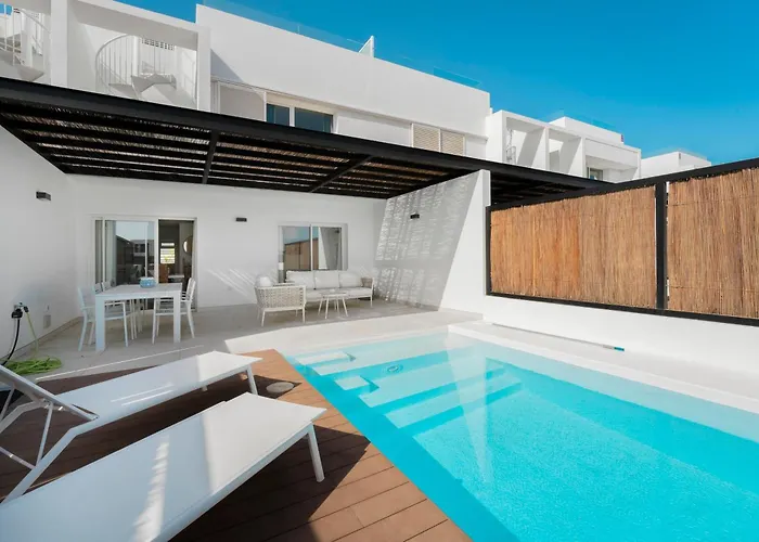 Desi Relaxing With Private Pool Villa Playa Blanca (Lanzarote)