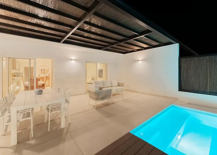 Villa Desi Relaxing With Private Pool